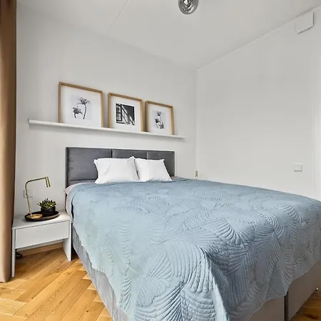 דירה Sea-view Newly Furnished In