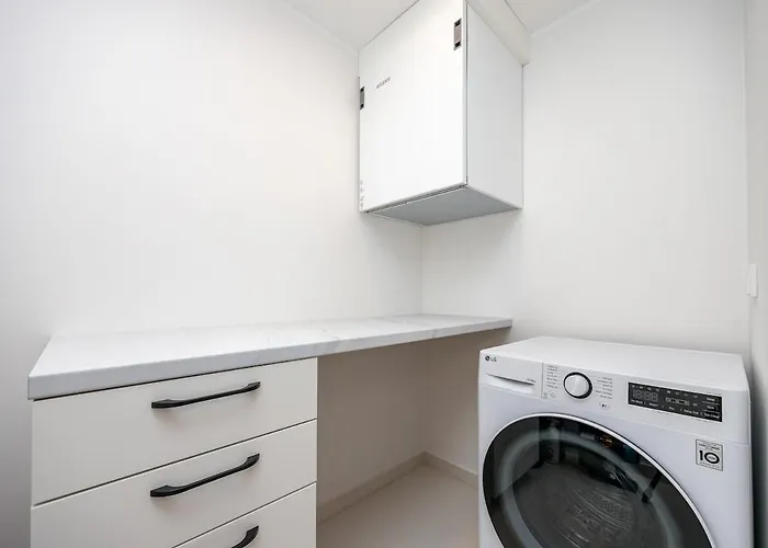 Sea-view Newly Furnished In